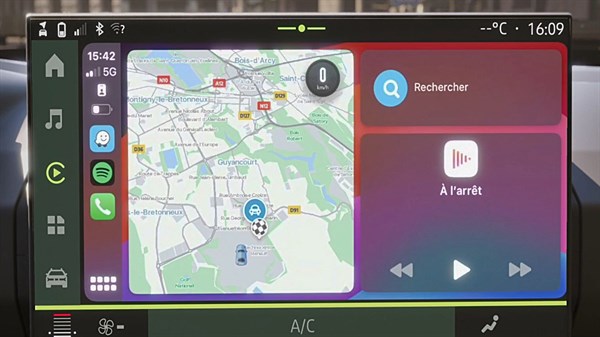 Réplication smartphone - Dacia Spring